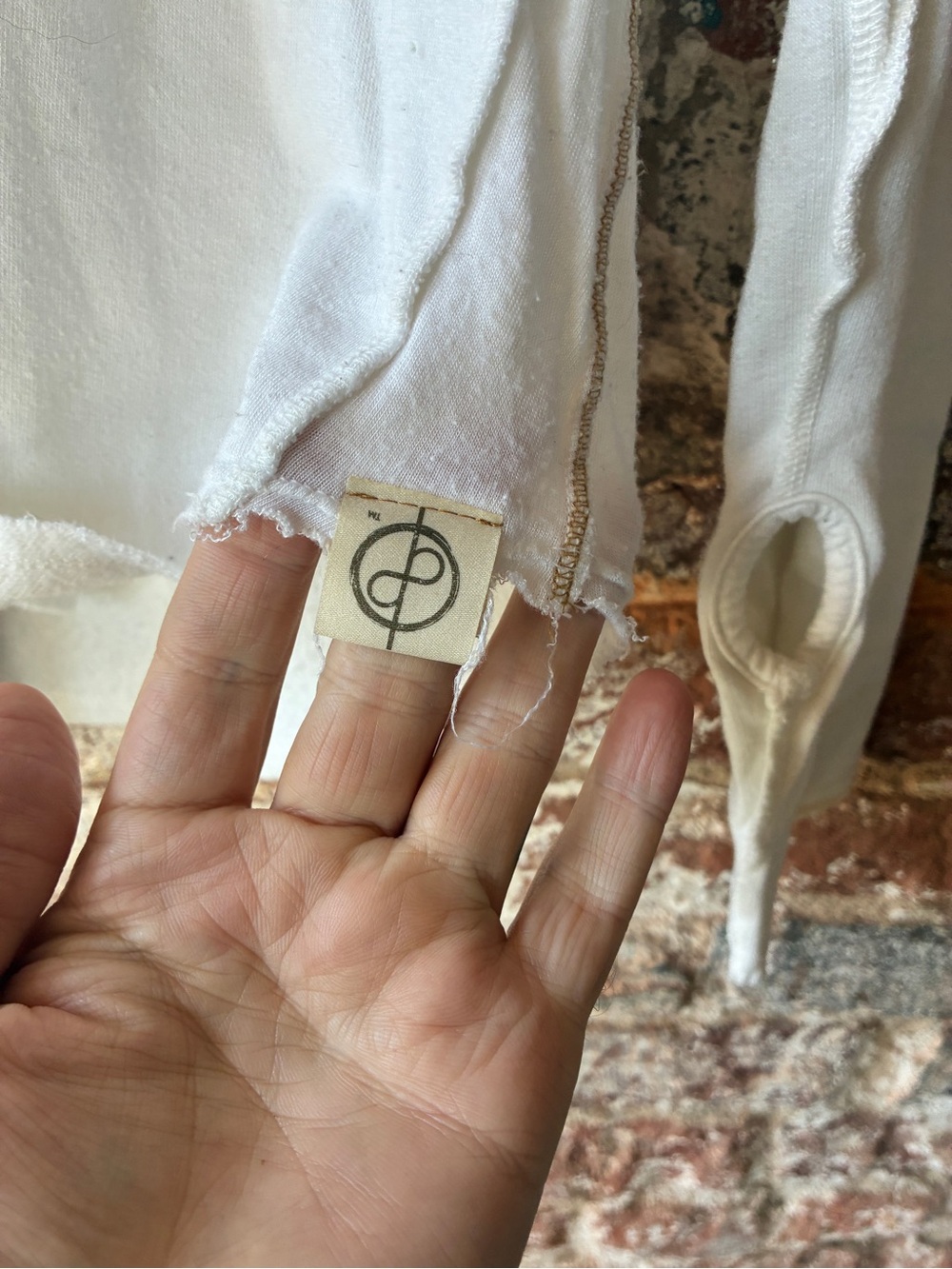 One Golden Thread Raglan - Picture 4 of 8